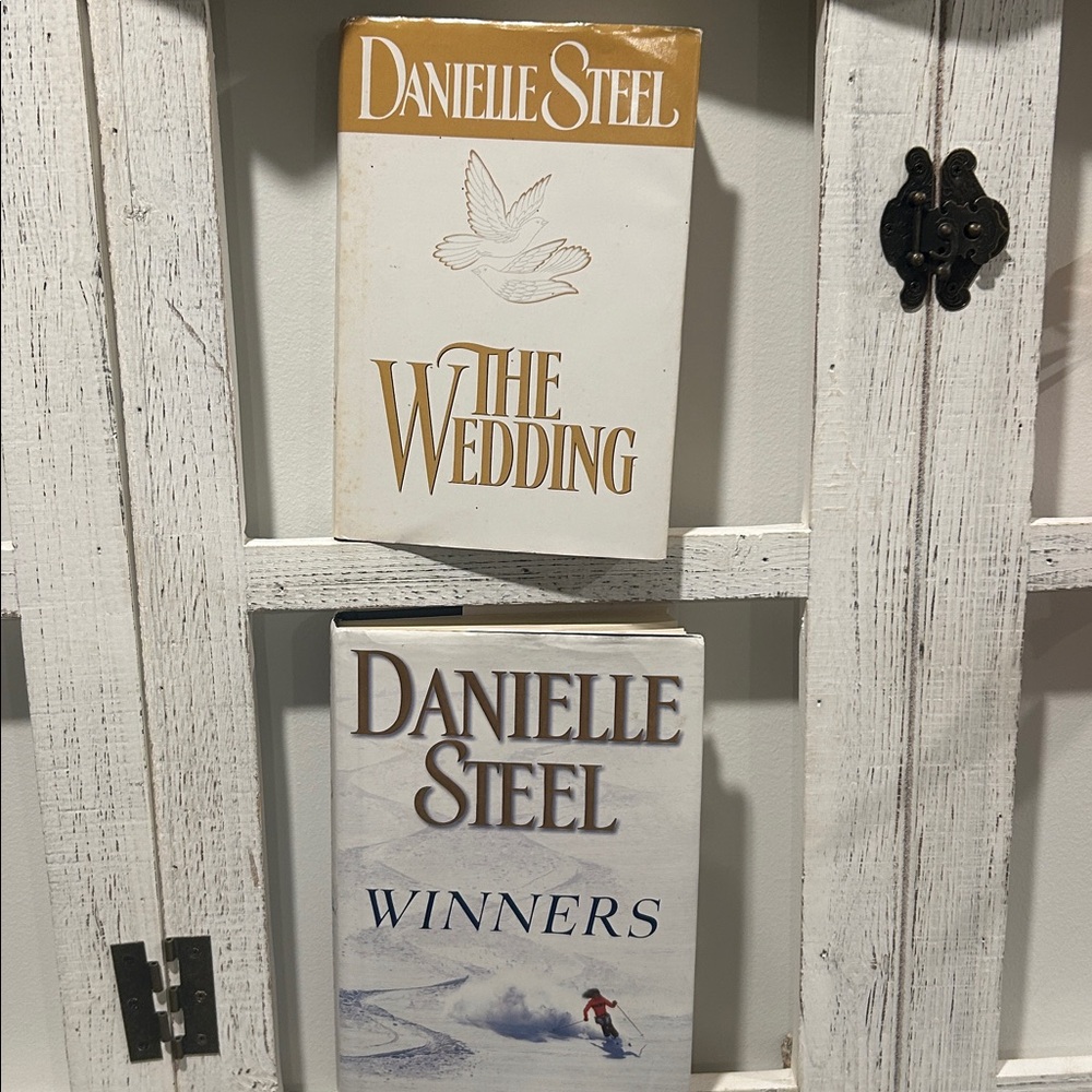 Danielle Steel Novels Hardcover Books Bundle of 3 Books 2 & a Mystery Softcover